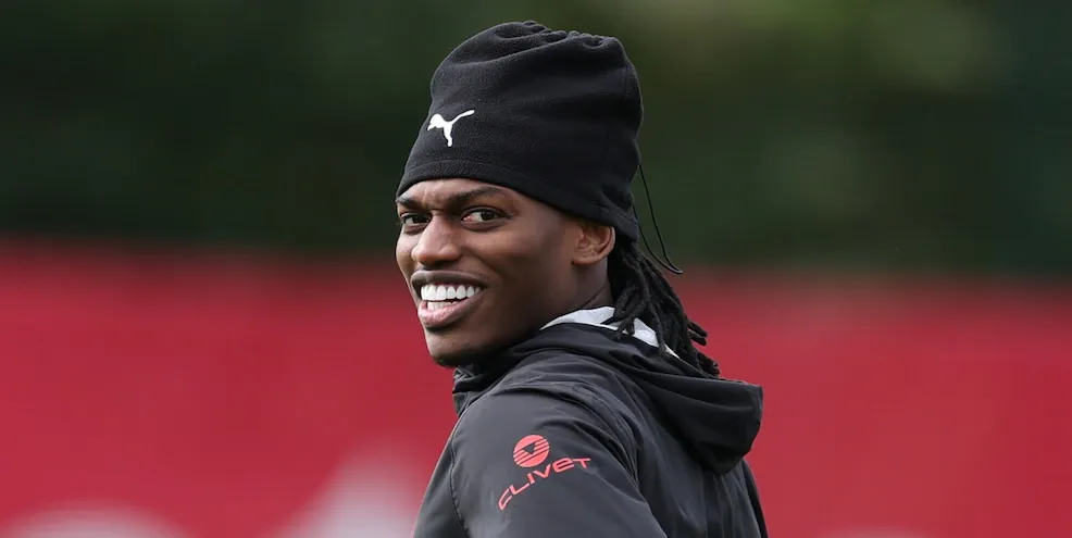 bob半岛体育官网-米兰跟队：莱奥伤愈复出参加合练，本轮可以出战那不勒斯